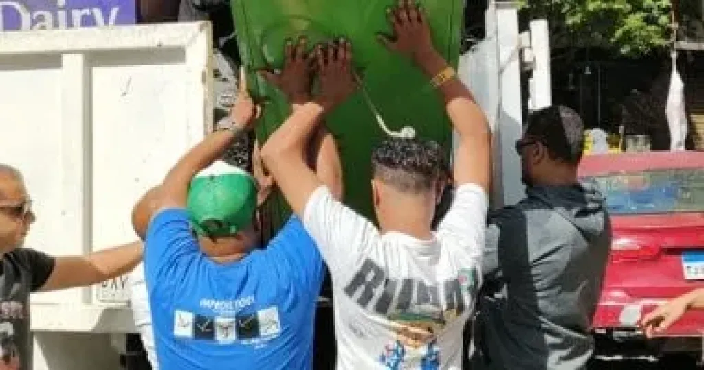 جانب من الحملات 