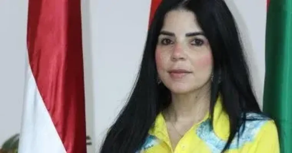  نيفين الصغير
