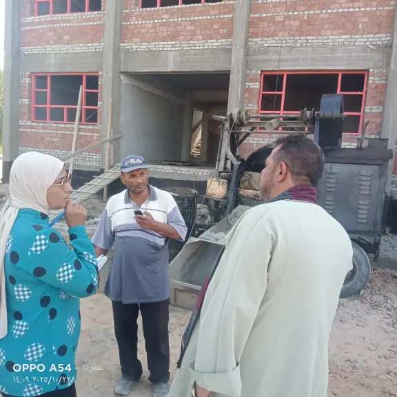 جانب من متابعه 