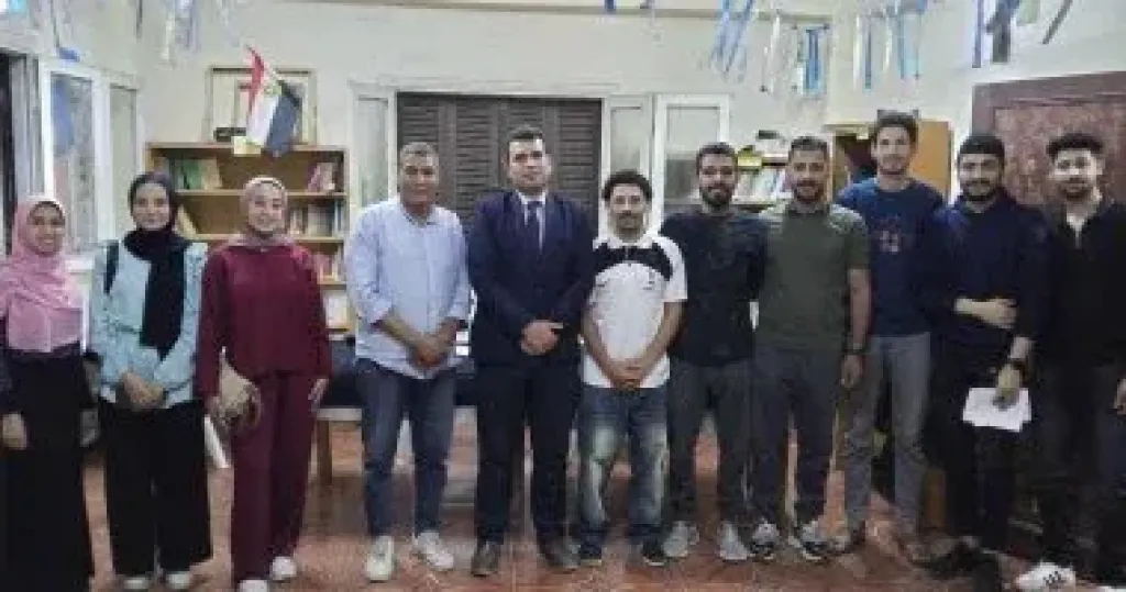 جانب من الندوة 