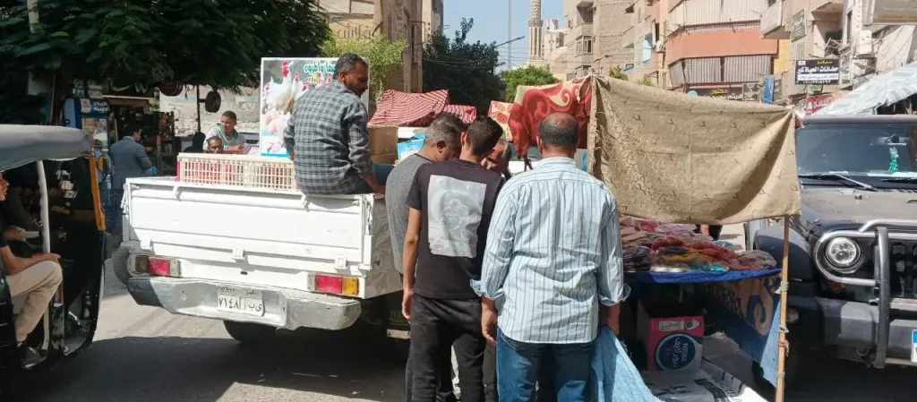جانب من متابعه 