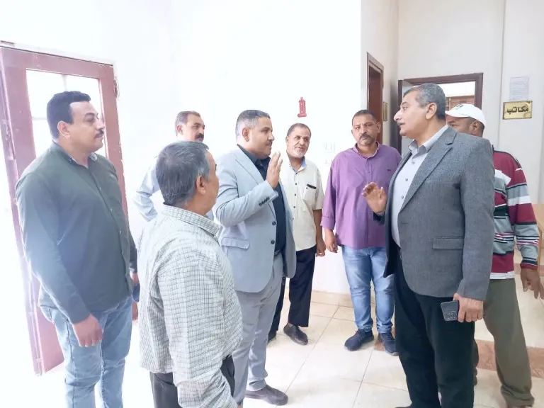 جانب من متابعه 