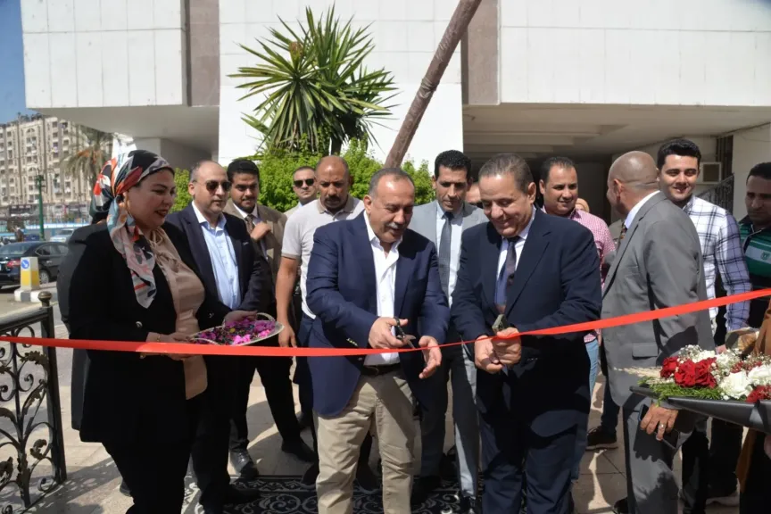 محافظ أسيوط يفتتح المعرض 