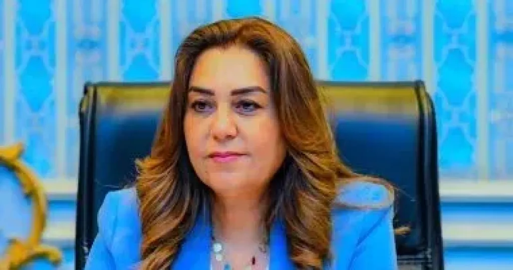 منال عوض 
