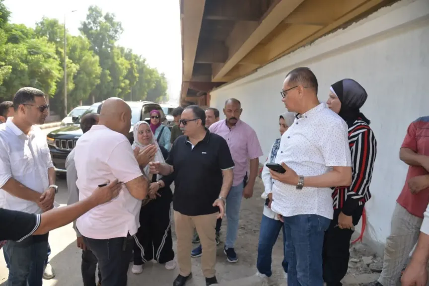 محافظ أسيوط محافظه اسيوط يتفقد يتفقد العمل 