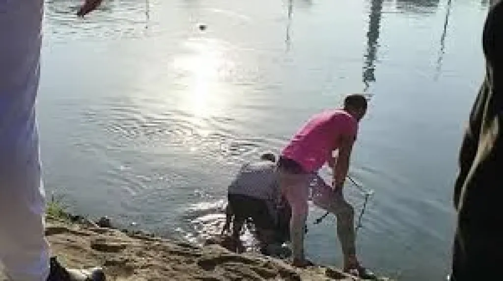 وفاه شاب غرقا فى بحر كوبرى الرباط بالمحله