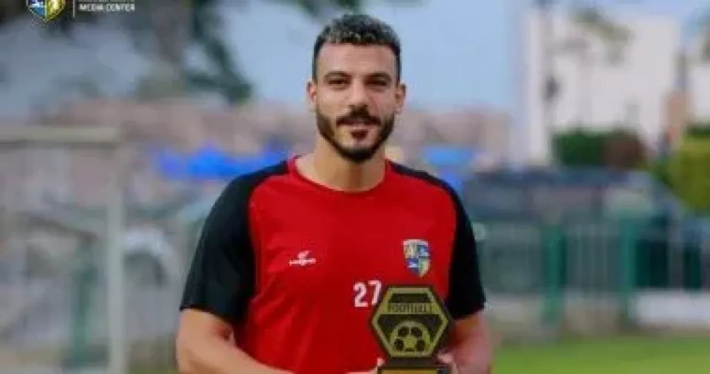 شكرى نجيب لاعب فريق المقاولون العرب