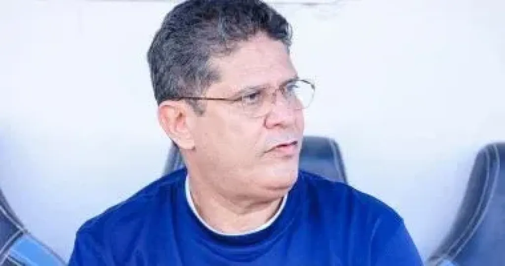 أيمن الرمادى المدير الفنى لفريق البنك الأهلى