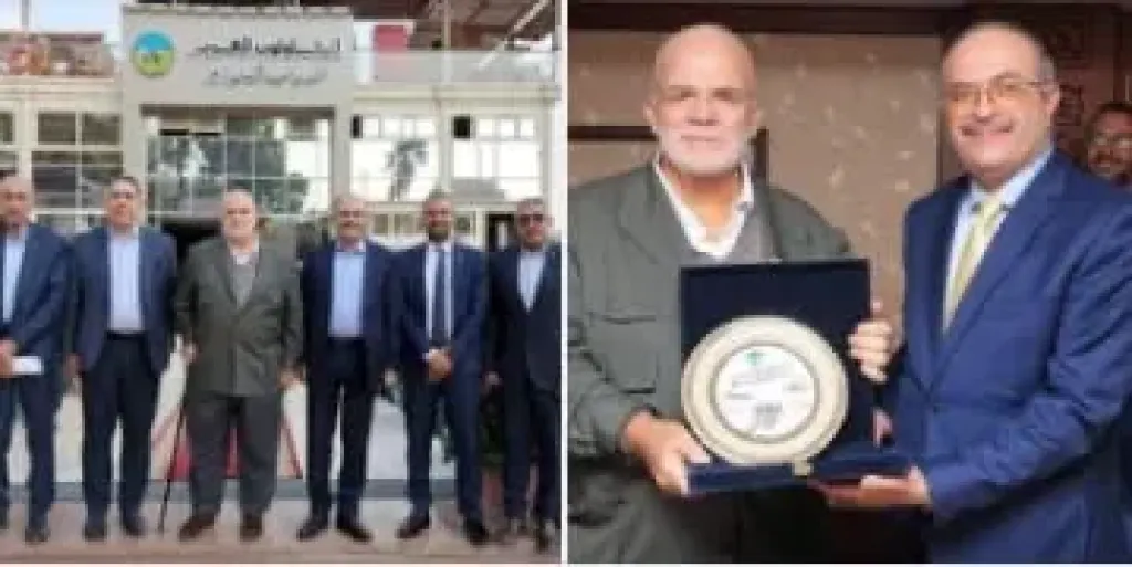 جانب من التوقيع 