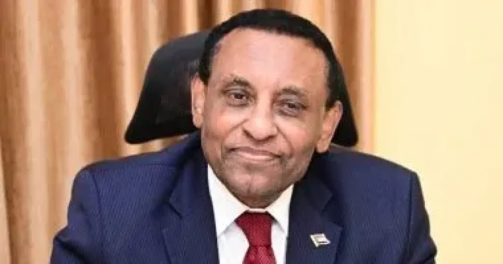كامل إدريس  