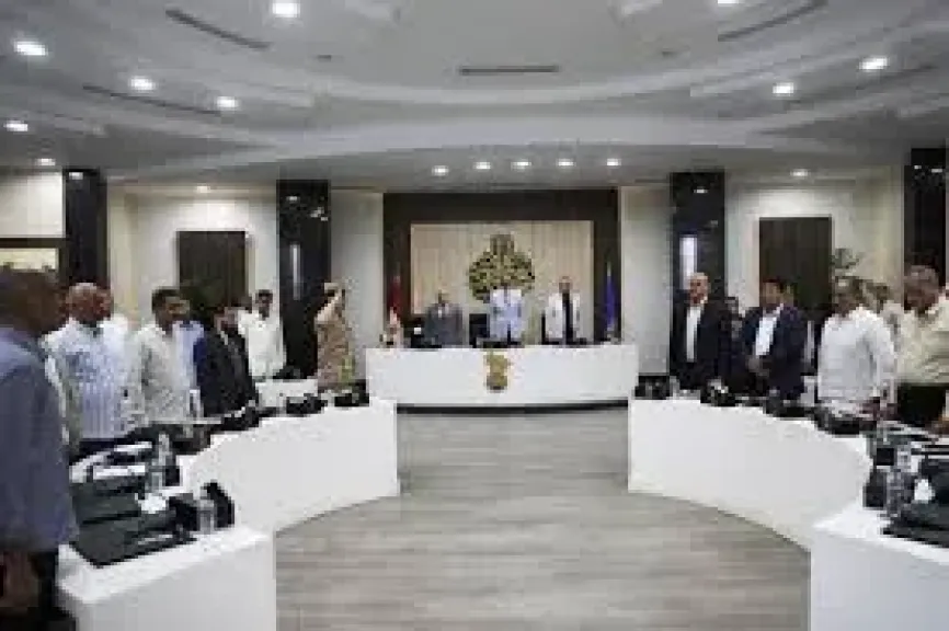 اجتماع محافظ أسوان
