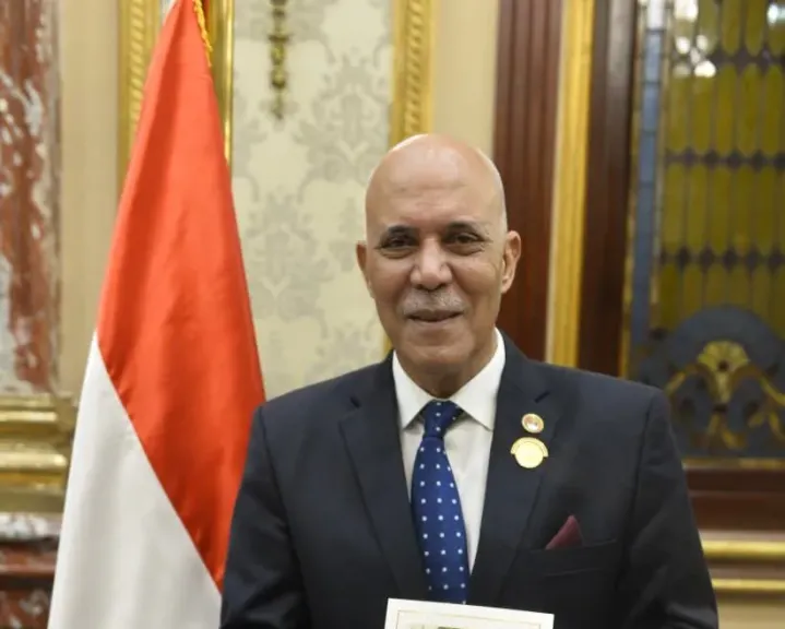 الحسن علي عباس