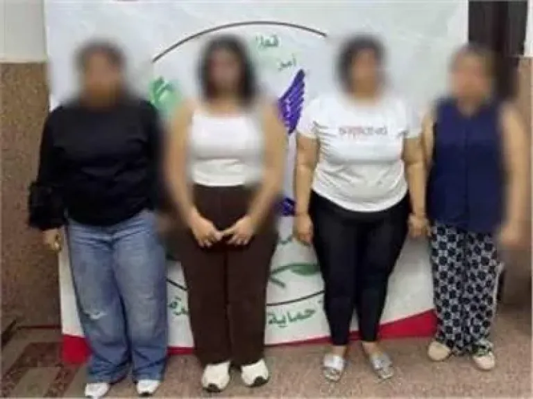 القبض علي 4 سيدات لممارسة الأعمال المنافية للآداب