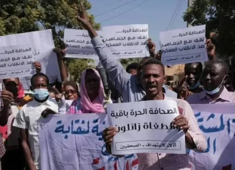 صحافة السودان تستغيث.. ونقابة الصحفيين المصرية تدق ناقوس الخطر"