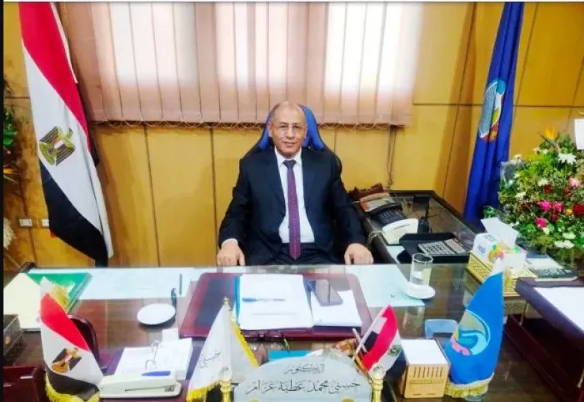 الدكتور حسنى عطية عزام وكيل وزارة الزراعة بالبحيرة،