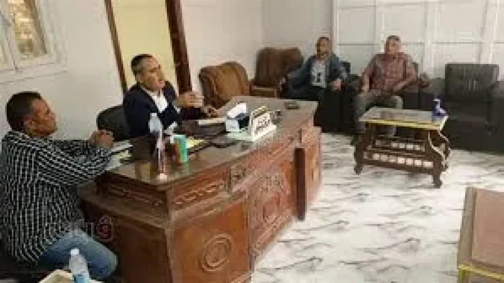 أحمد توفيق رئيس أهناسيا ببنى سويف فى أول يوم عمل