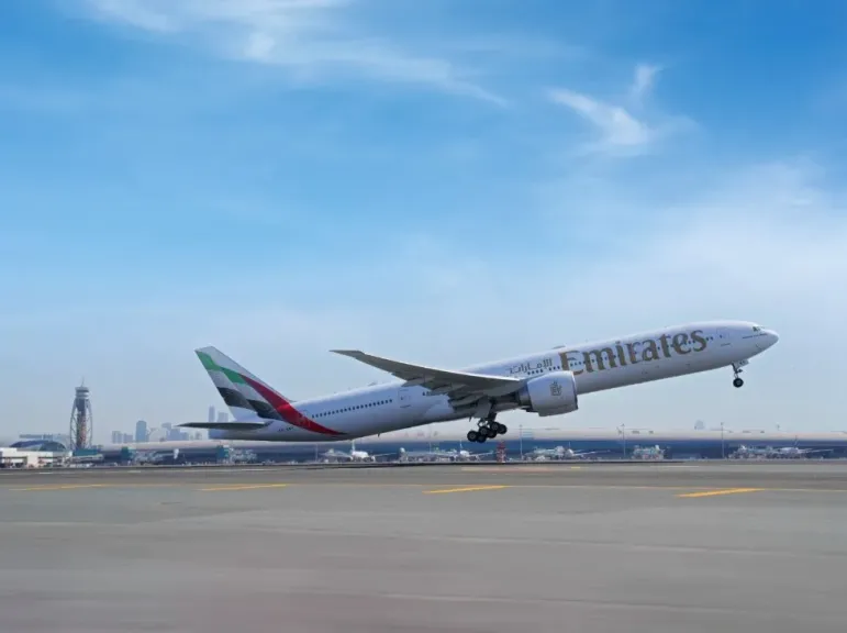 طيران الإمارات