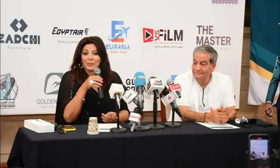 الفنانة هالة صدقي