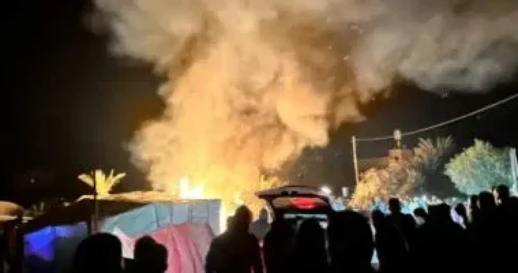 قصف 