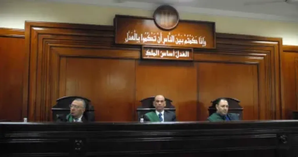 تأجيل محاكمة 16 متهمة باستدراج الشباب وابتزازهم بالجيزة