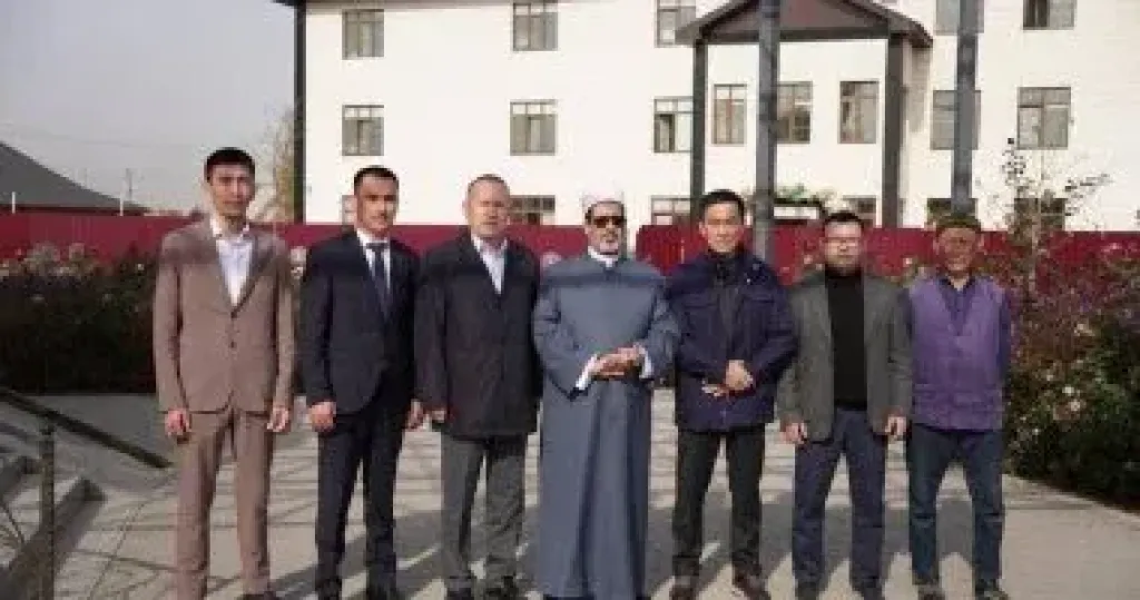 رئيس جامعة نور مبارك بكازاخستان