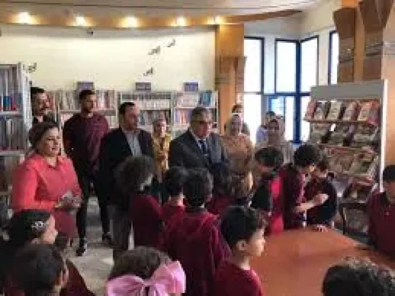 محافظ الدقهليه فى مكتبه مصر العامه 