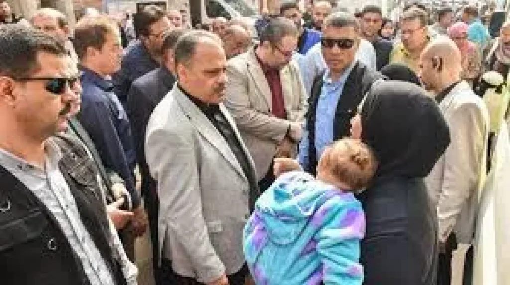 محافظ الشرقيه يتفقد اعمال القافله الطبيه