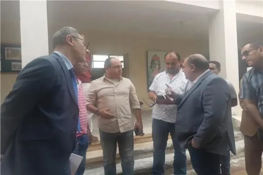خالد اللبان يتفقد قصر ثقافة العاشر من رمضان
