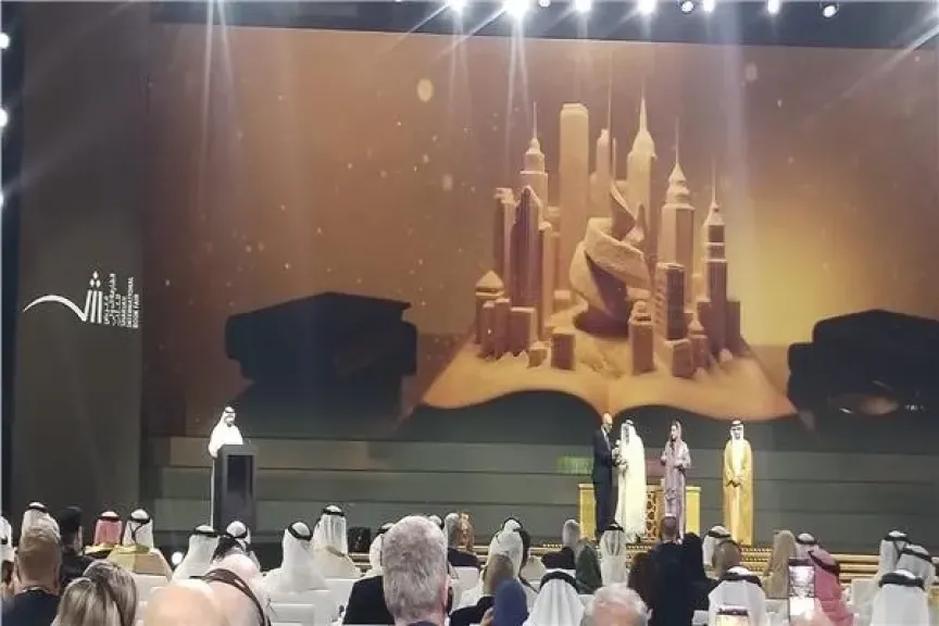 الشيخ سلطان يفتتح الدورة 44 لمعرض الشارقة الدولى للكتاب 250 مبدعا ومفكرا وأديبا