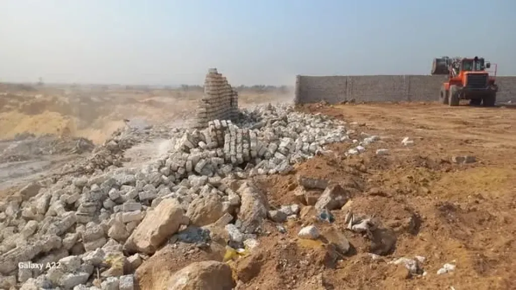 جانب من الازالة 