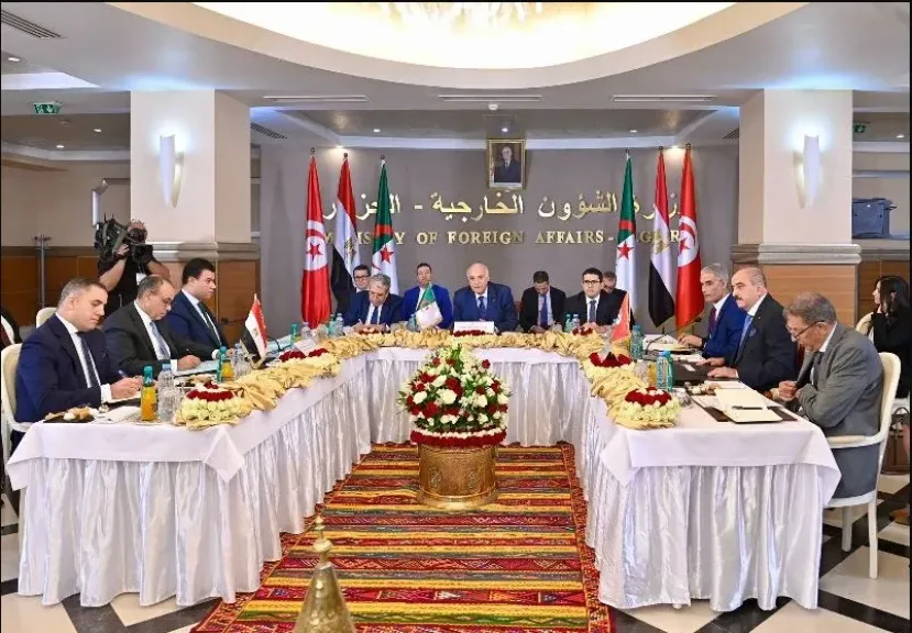 جانب من الاجتماع 