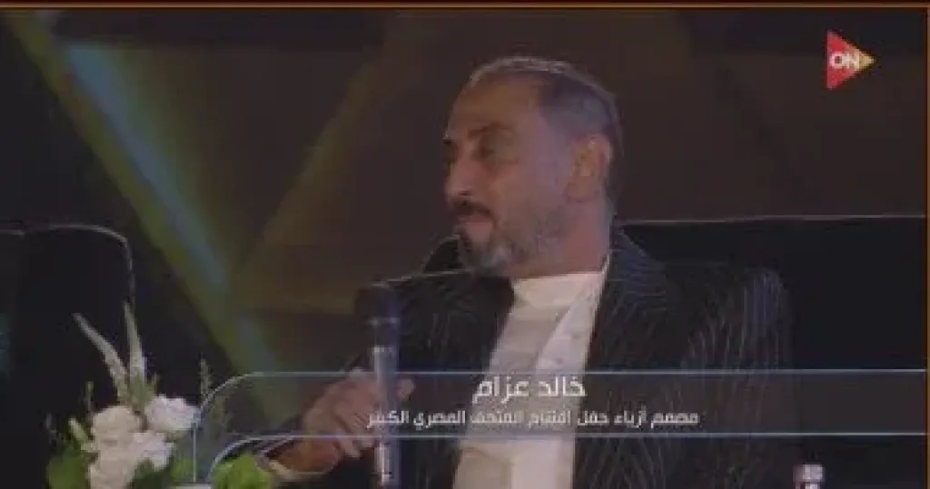مصمم الأزياء خالد عزام