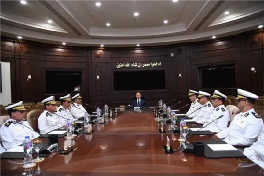 وزير الداخلية خلال الاجتماع