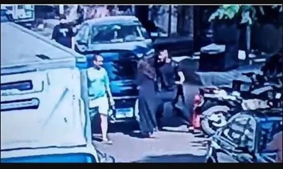 المتحرشون
