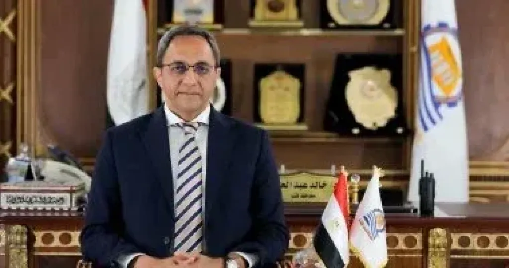 محافظ قنا 