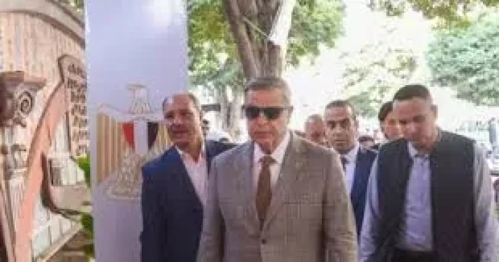 محافظ الإسكندرية 