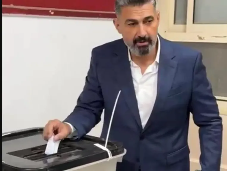 النائب ياسر جلال يدلي بصوته  