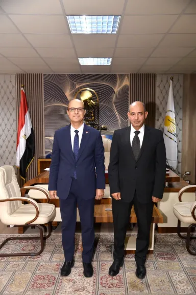رئيس جامعة أسيوط 