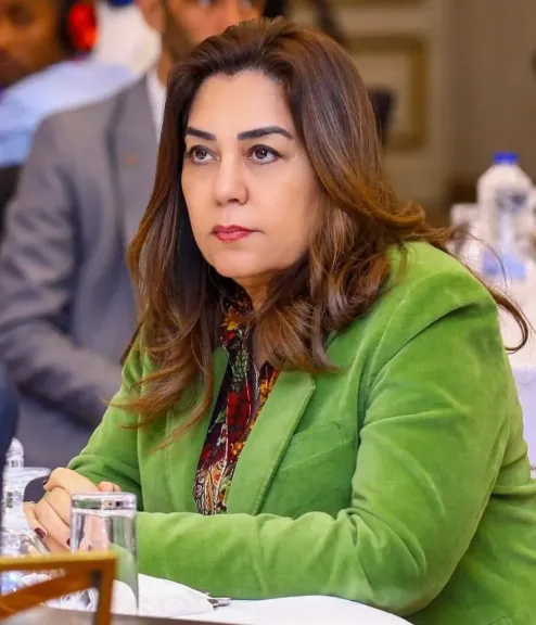 د منال عوض