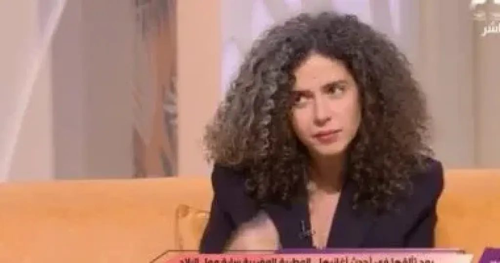 المطربة المغربية سارة مول البلاد