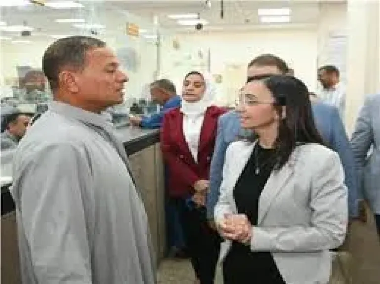 محافظ البحيره
