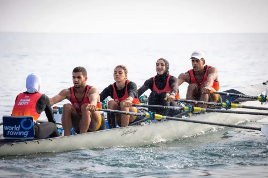 جانب من بطولة العالم للتجديف الشاطئي،