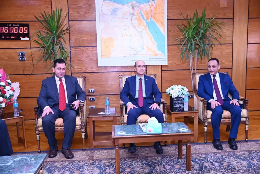 رئيس جامعة أسيوط 
