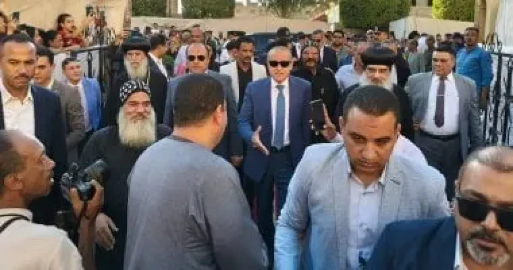 محافظ الأقصر في زيارة لدير مارجرجس بالرزيقات
