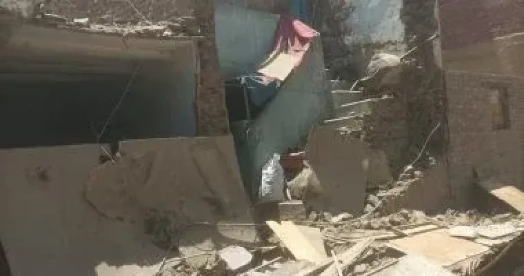 انهيار منزل 