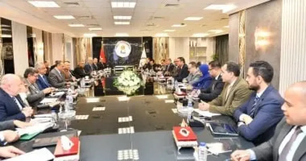 وزيرا الإنتاج الحربى والإسكان خلال الاجتماع