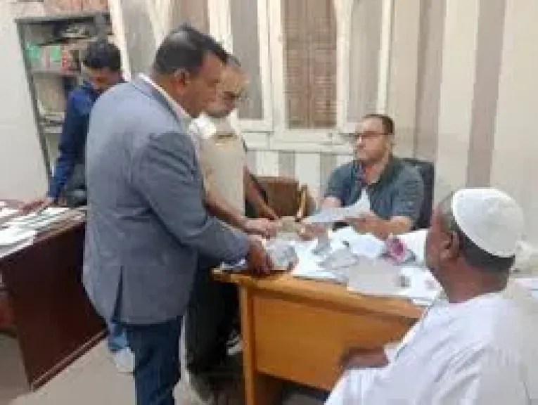 جانب من متابعه صرف الاسمده