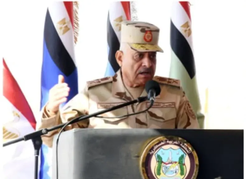 الفريق أول عبد المجيد صقر القائد العام للقوات المسلحة 