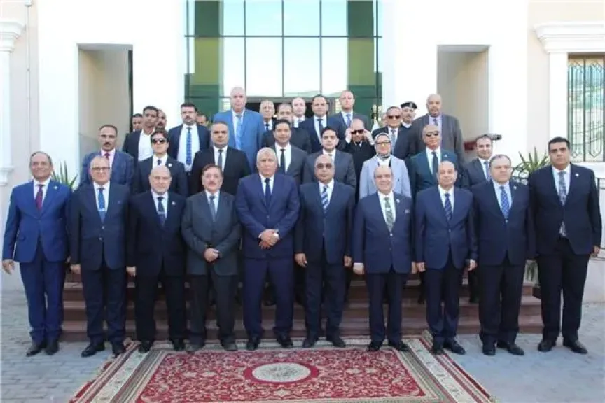 وزير العدل ومحافظ الوادي الجديد يفتتحان مجمع محاكم الخارجة