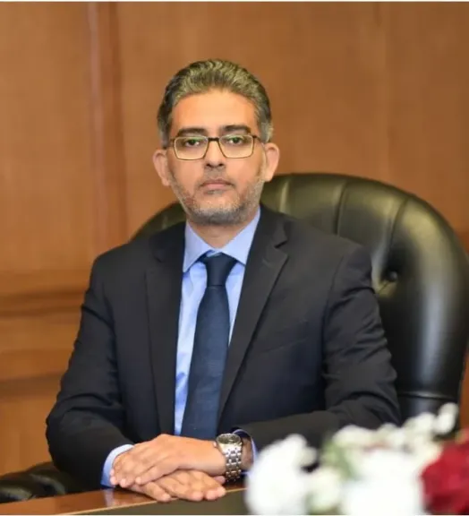 الدكتور أحمد عبد العزيز 